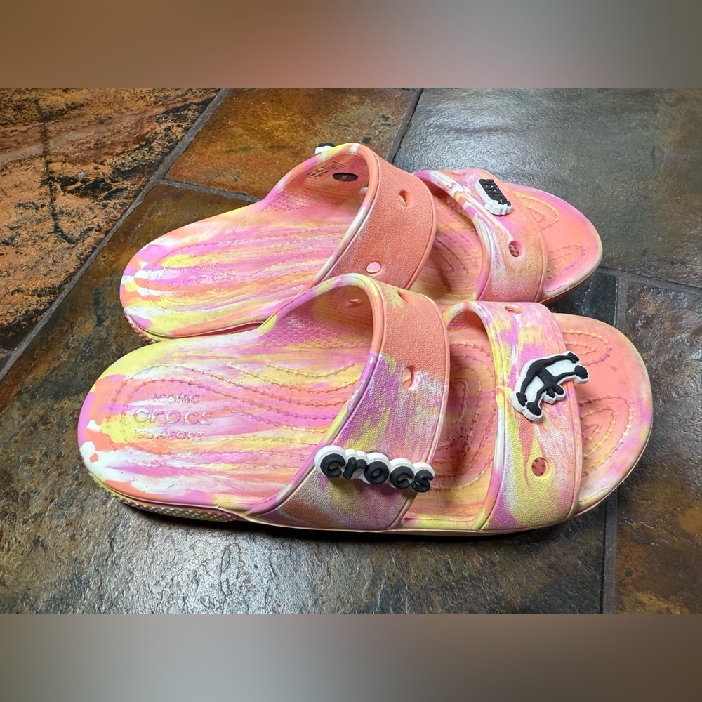 Women’s Classic Pink & Yellow Marble Tie Dye Double Strap Crocs Sandals‎ Size 6